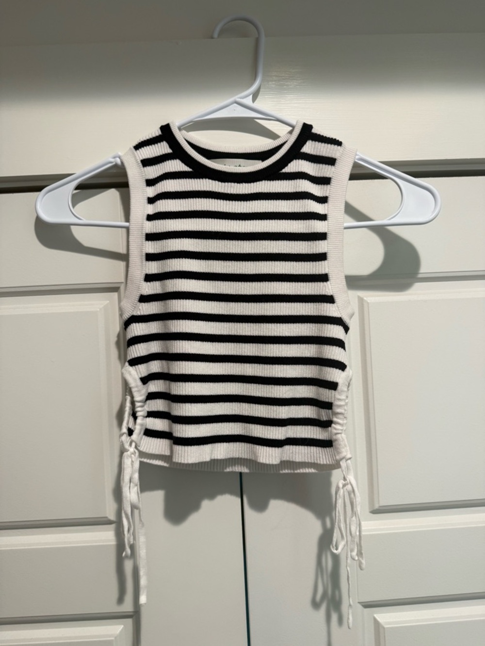 Striped Sleeveless Knit Tank Top - Black & White